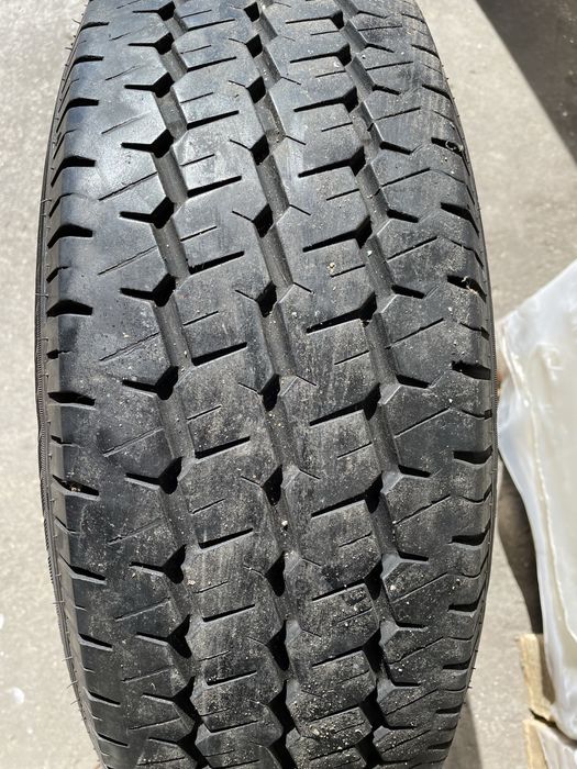 Pneus semi-novos
