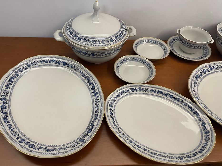 Louça Coimbra- travessas/ molheira/saladeira/azeitoneira/terrina
