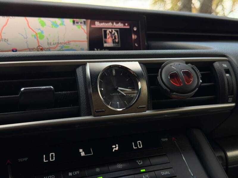2018 Lexus IS 300