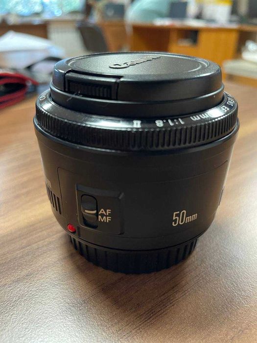 Об'єктив Canon EF 50mm f/1.8 II