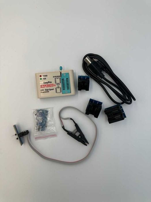 Szybki programator EZP2023+