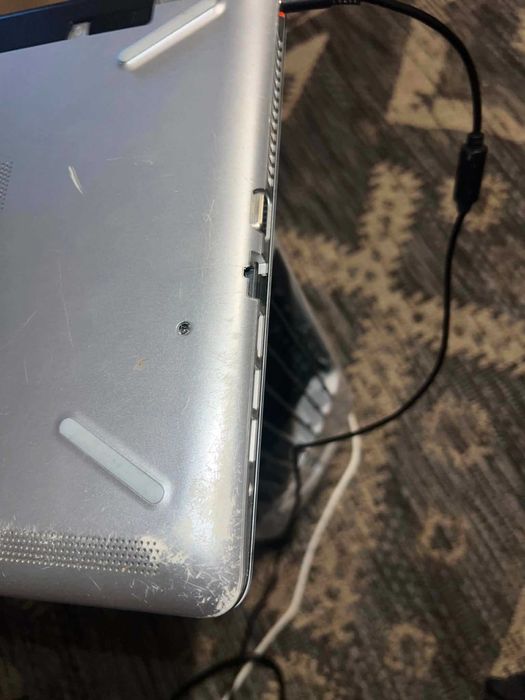 Laptop HP 3168NGW  Bateria uszkodzona