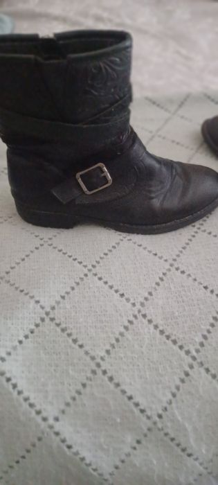 Sapatilhas /Sapatos e Botas de menina