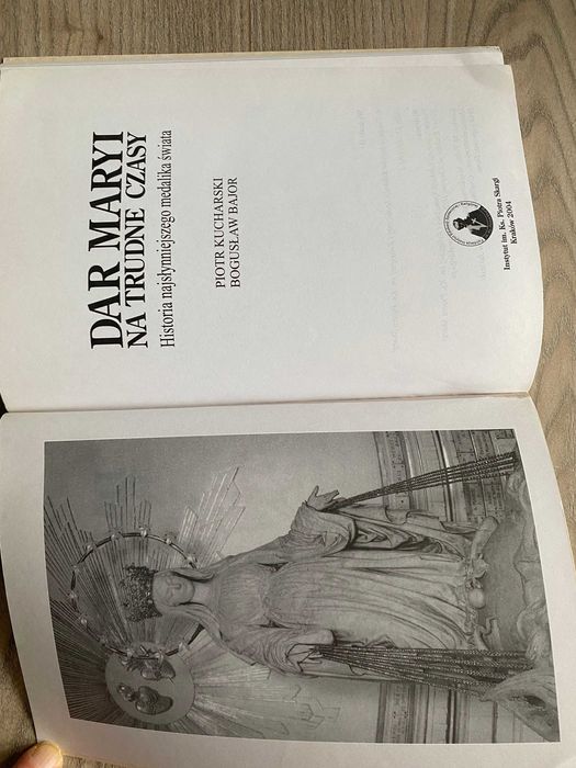 Dar Maryi Na Trudne Czasy Historia najsłynniejszego medalika świata