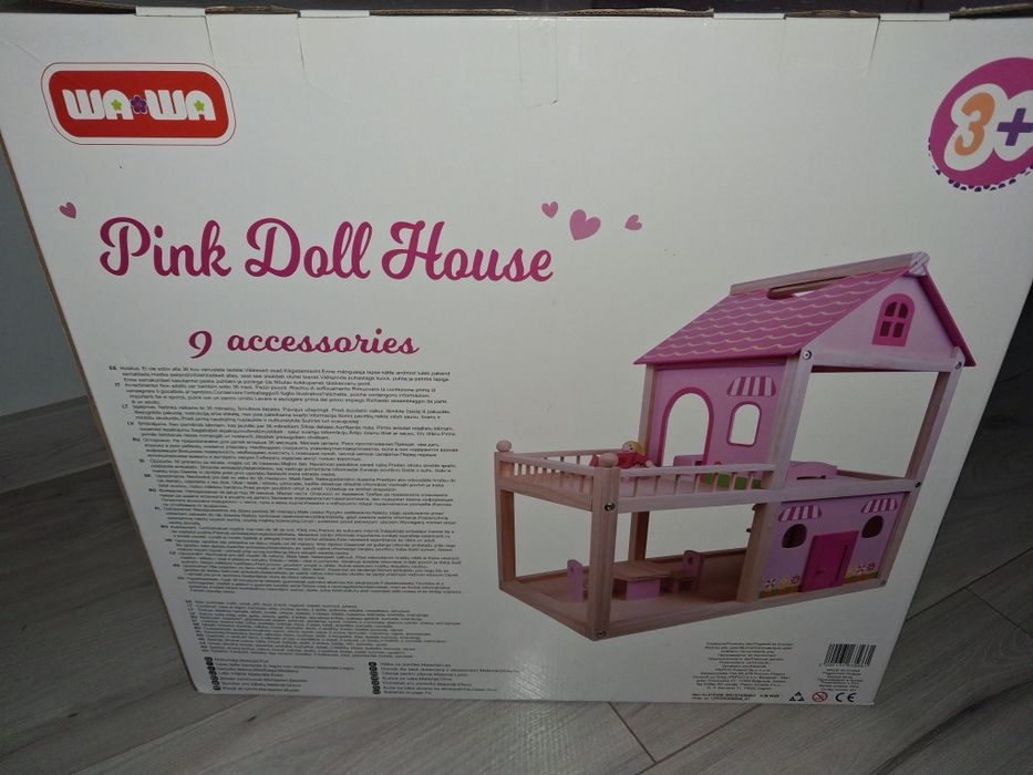 Różowy domek dla lalek