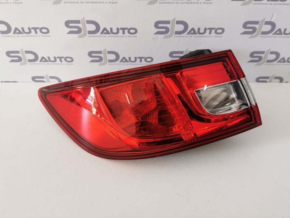 Farolins Originais - Renault Clio IV