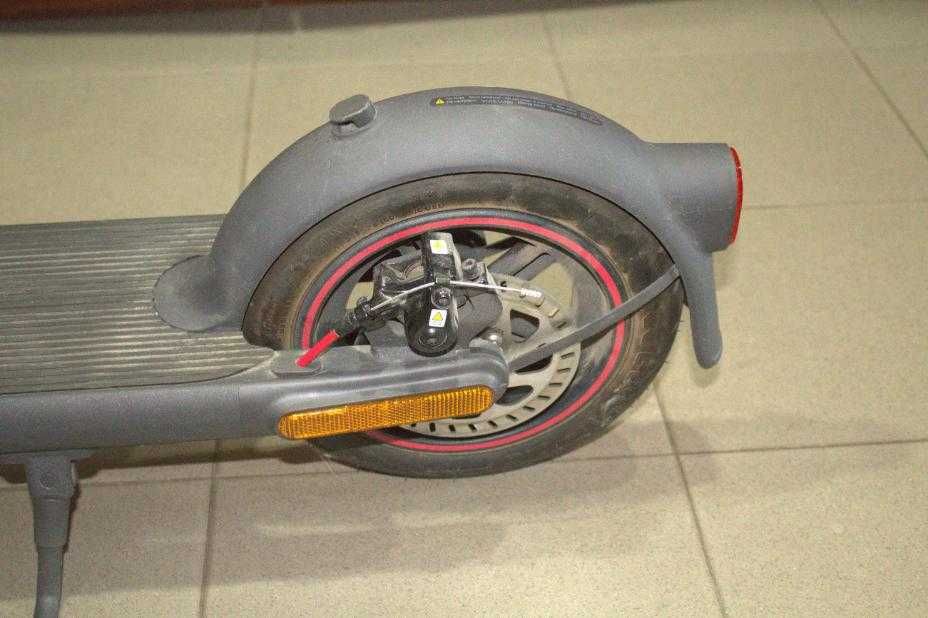 MI ELECTRIC SCOOTER 4 PRO