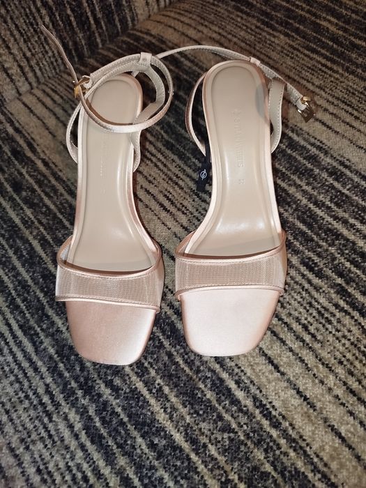 Buty Stradivarius