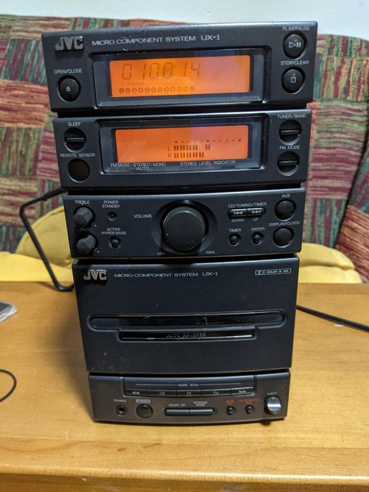 Музичний центр JVC UX-1.