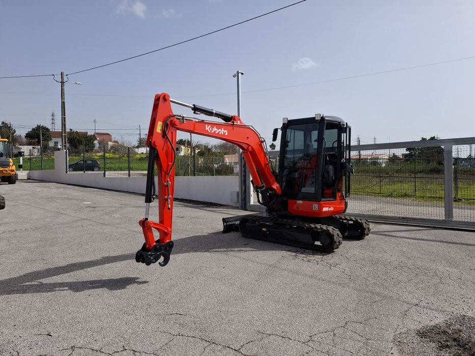 Mini giratória kubota U35