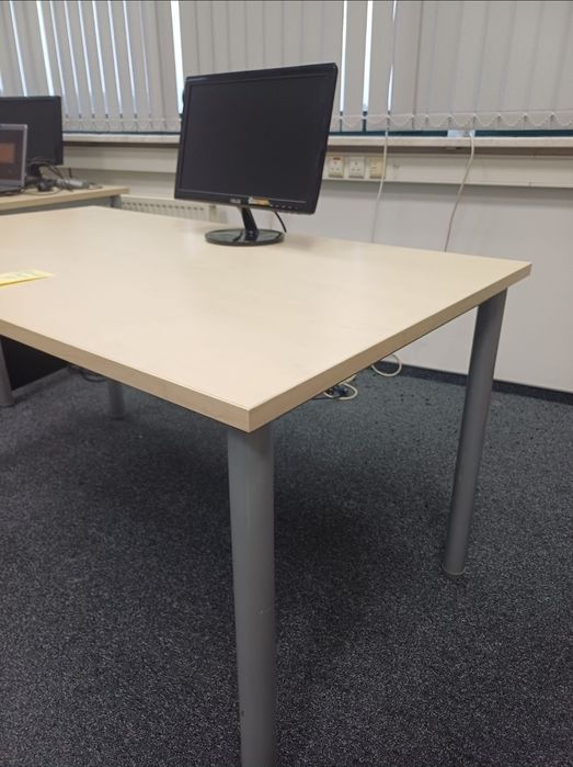 Biurko 140x80 stelaż srebrny