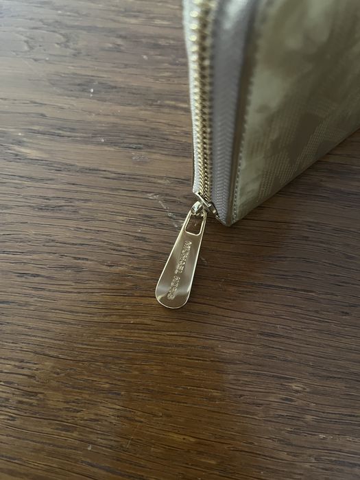 Carteira da Michael Kors em dourado