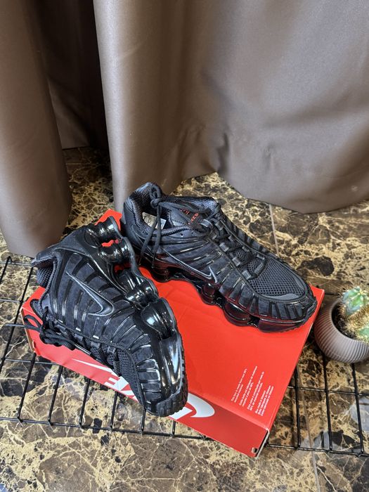Оригінал! Кросівки Nike Shox TL 39