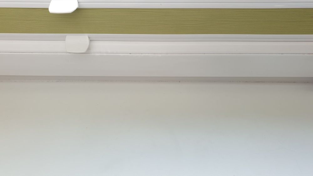 Plisy materiał zew biały wew kolor 69,5 i 105,5 Wew kolor na zew biały