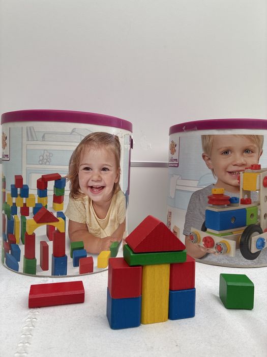 Brinquedos educativos Montessori Puzzle Comboio Cubos