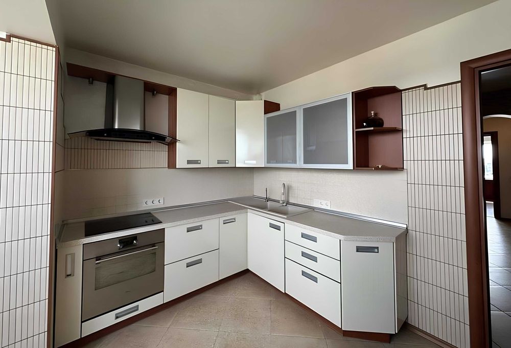 Продаж 3кім. квартири вул. Василя Іваніса (Матеюка) 5Б, метро Лісова