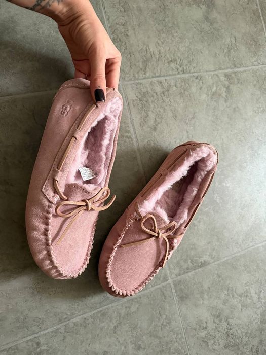 ugg dakota замшеві