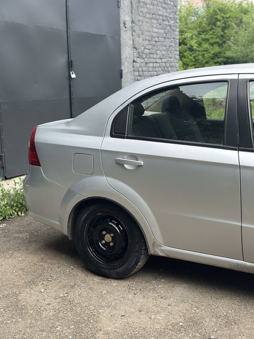 Chevrolet aveo хетчбек