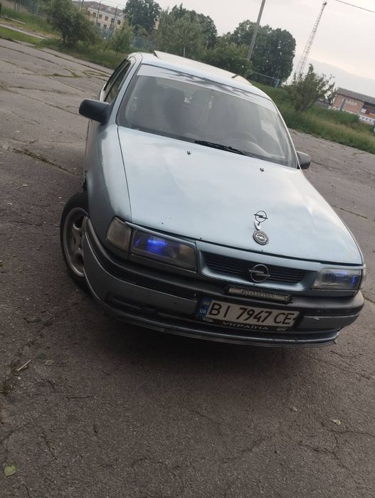 Розбираю Опель Вектра А 1,8