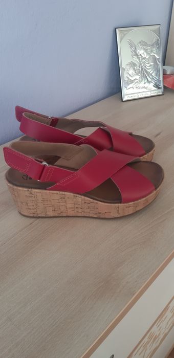 Sandały koturny Clarks