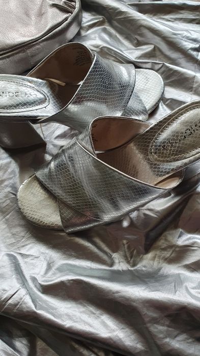 Босоножки без задника сабо