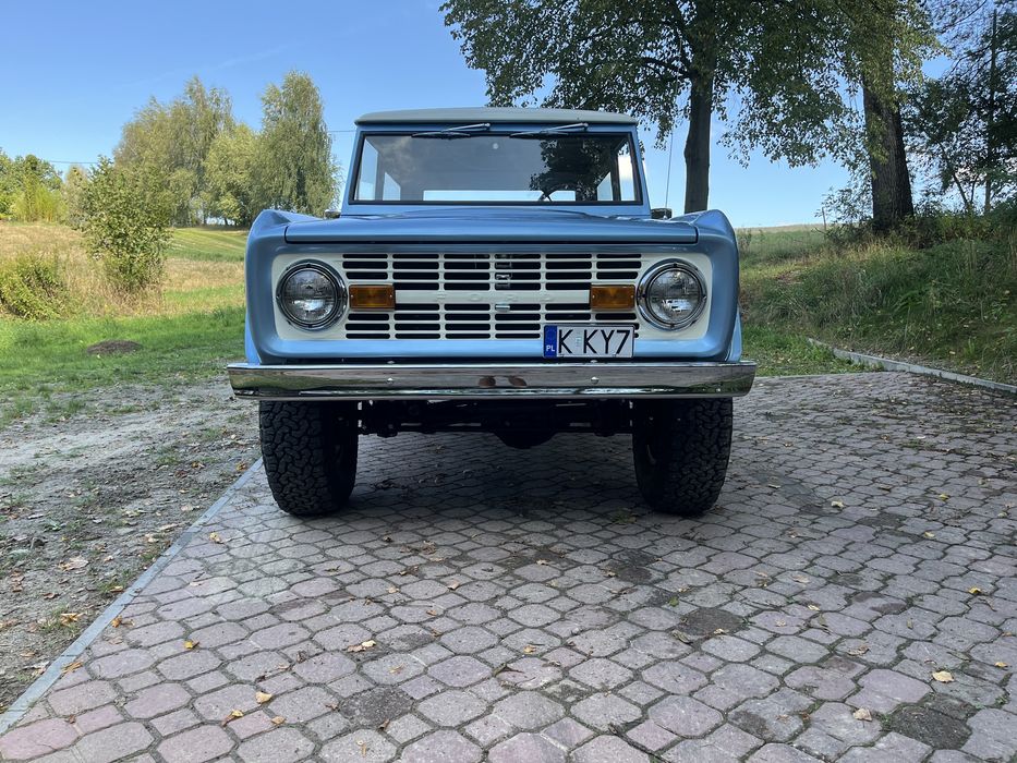 Ford Bronco v8 1971