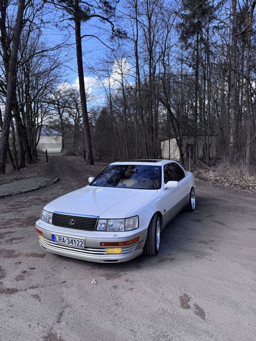 Lexus LS 400 UCF 10