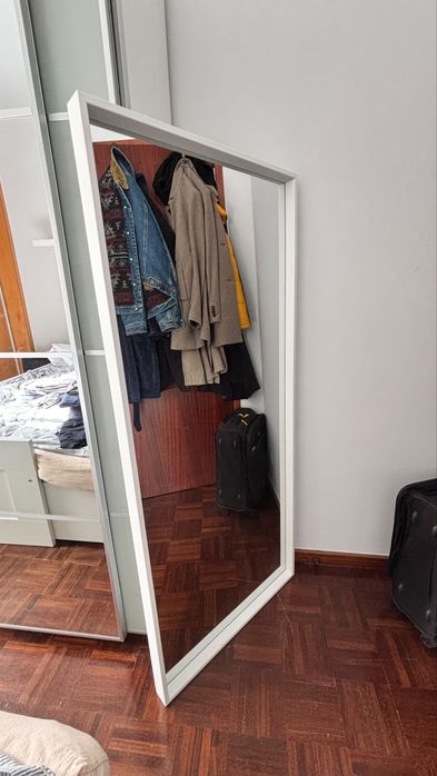 Espelho do IKEA