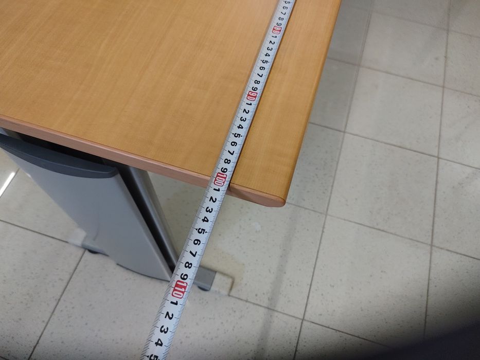 Corner secretary desk measuring 140x175 cm. The main secretary desk measures 140x8064584980976641124