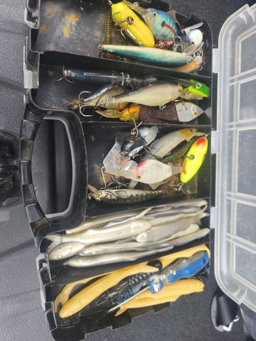 Material pesca amostras, anzóis etc..