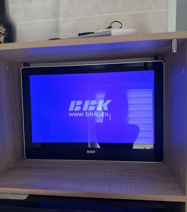 Телевизор 22" BBK LED2252HD со встроенным DVD-плеером (Full HD)