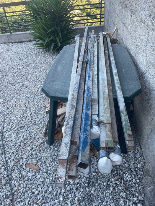 Aprumadores de Tijolo em Aço