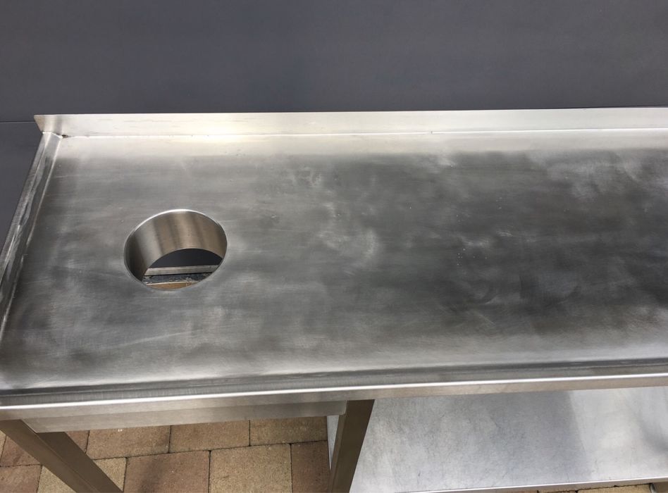 Stół gastronomiczny Dora Metal 140x50 z otworem na odpadki i półką