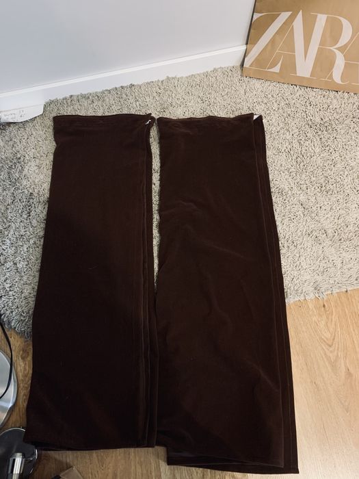 Piękne brązowe czekoladowe zasłony na okno