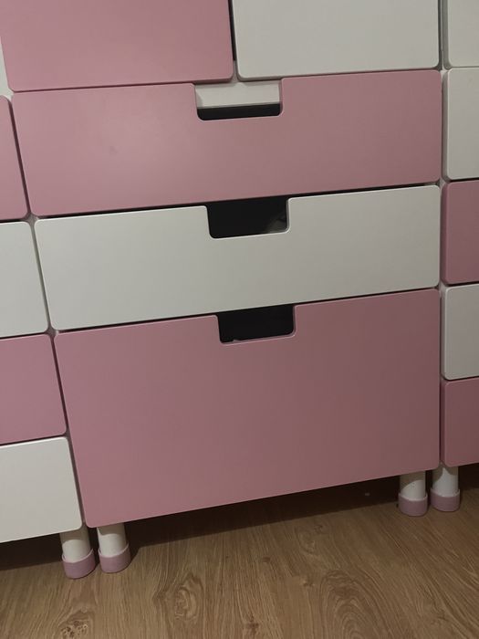 Conjunto de armário e gavetas