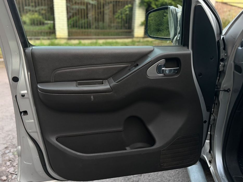 Авто для ЗСУ! Nissan Navara 2013