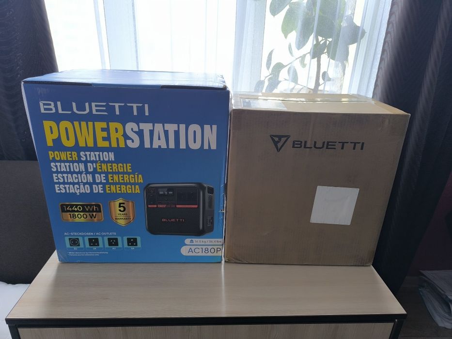 Зарядна станція Bluetti AC70P
