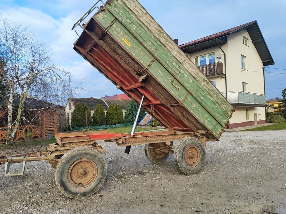 Przyczepa wywrotka 2 osiowa wywrot na 3 strony