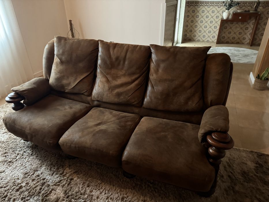 Sofá + 2 poltronas, estilo clássico