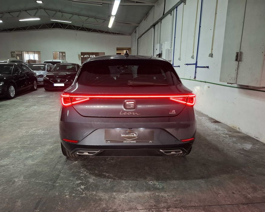 SEAT Leon 1.5 TSI e-Hybrid Plug-In FR DSG (204CV) Apenas 37 Mil kms Nacional de 2025 COM IVA DEUTIVEL INCLUIDO (LER DESCRIÇAO)