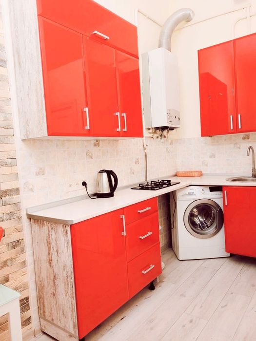 Квартира, біля площі.Ринок ,подобово-погодинно,Лисенка 6