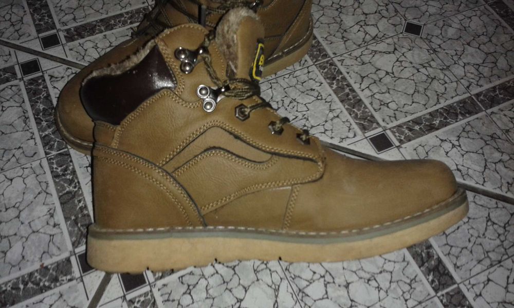 Buty zimowe rozmiar 39 stan bdb