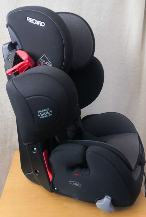 Fotelik samochodowy  dla dziecka Recaro Young Sport Hero 9-36 kg