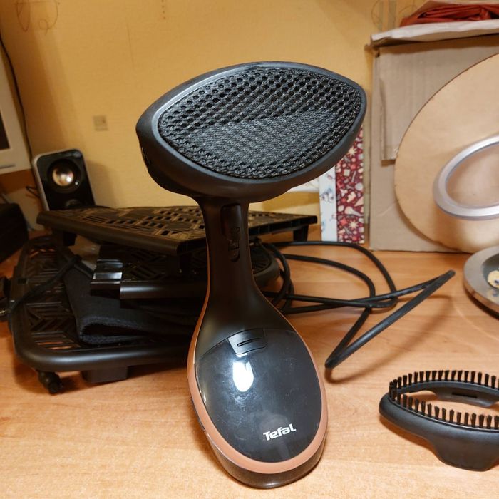 Продам парогенератор тефаль.