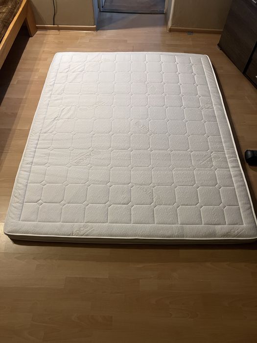Sprzedam materac zabezpieczający
