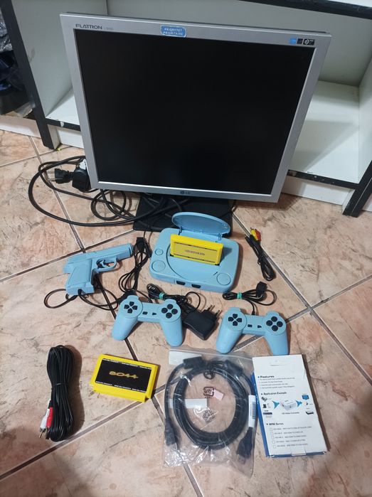 Konsola Pegasus + 2 dyskietki + HDMI + monitor +2 pady pistolet pady