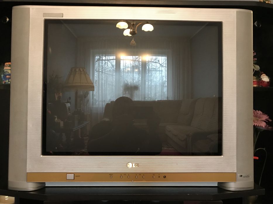 Телевизор LG Flatron