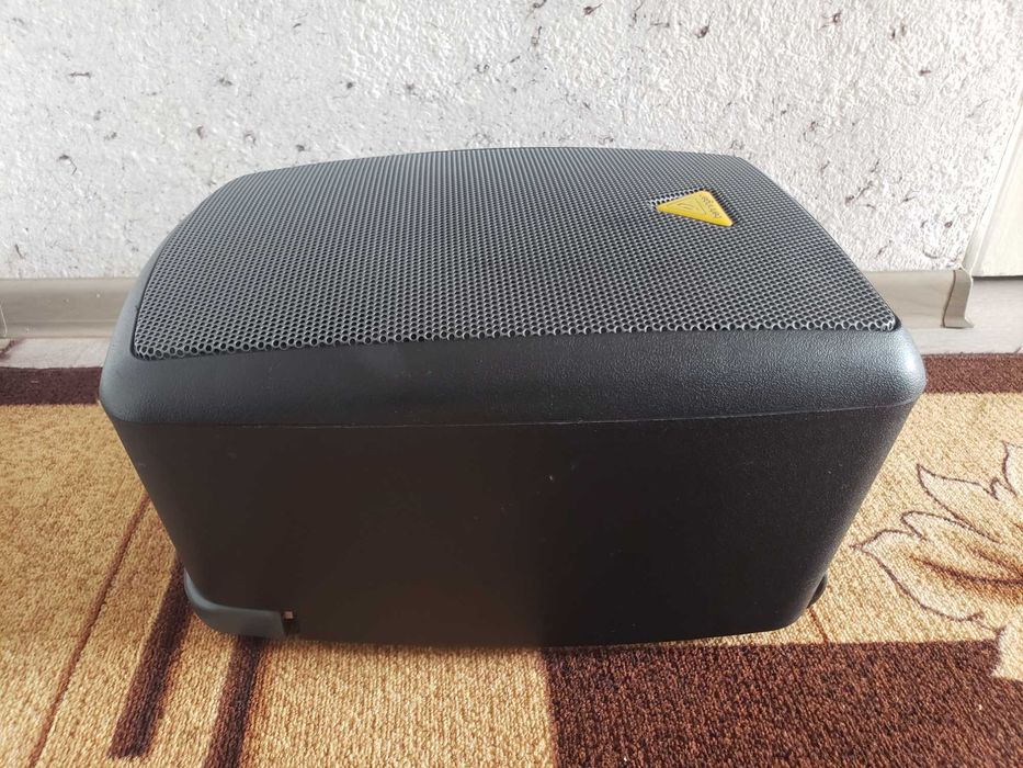 Колонка: Behringer Europort MPA40BT PRO (Bluetooth + Акумулятор)