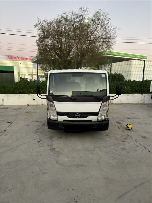 Nissan cabstar bascula