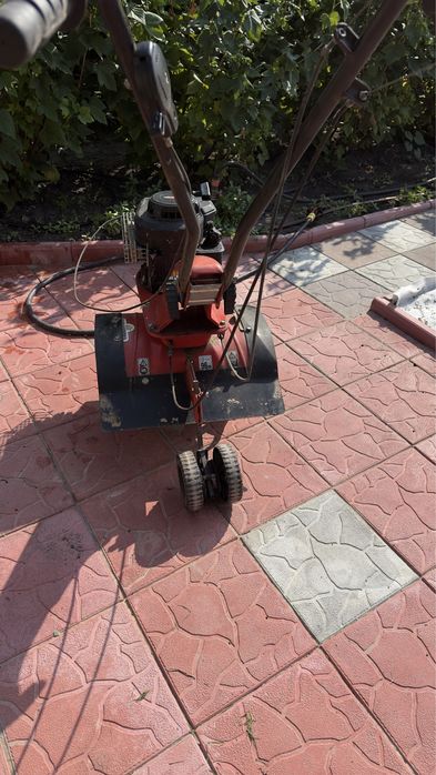 Культиватор бензиновий